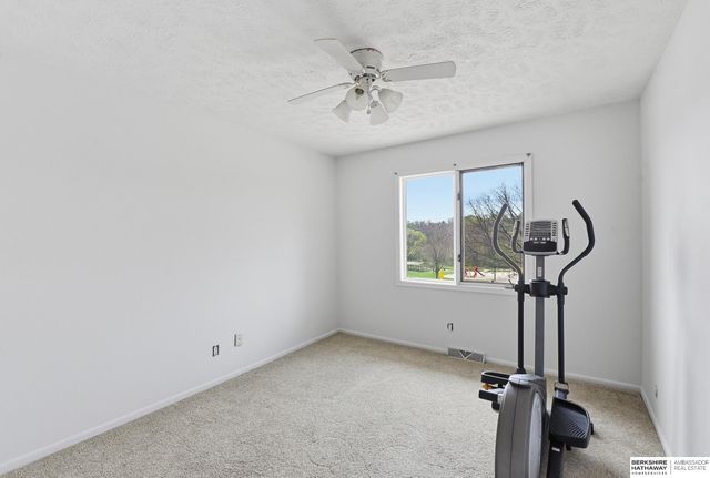 715 S 154th Street, Omaha, NE 68154