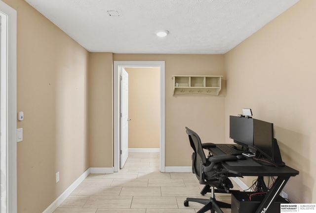 715 S 154th Street, Omaha, NE 68154