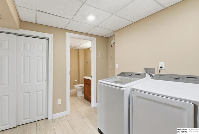 715 S 154th Street, Omaha, NE 68154