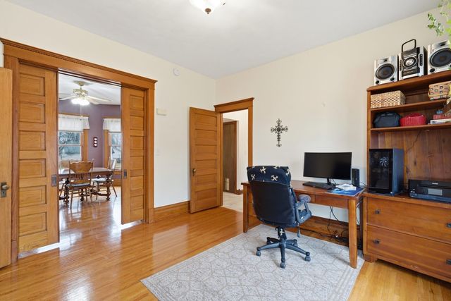 1221 6th Avenue, Dewitt, IA 52742