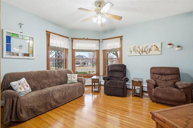 1221 6th Avenue, Dewitt, IA 52742