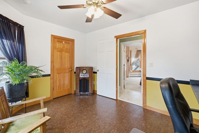 1221 6th Avenue, Dewitt, IA 52742