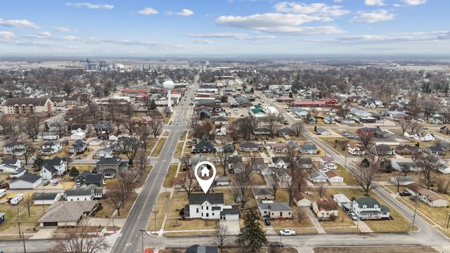 1221 6th Avenue, Dewitt, IA 52742