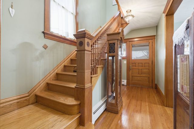 1221 6th Avenue, Dewitt, IA 52742