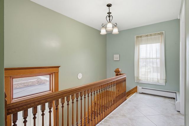 1221 6th Avenue, Dewitt, IA 52742