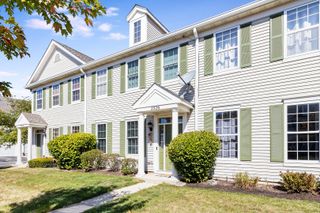 2526 Capitol Avenue 2526, Aurora, IL 60503