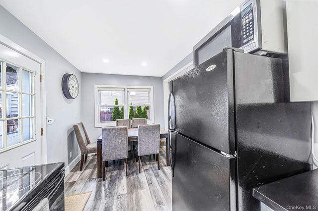33 Pine Cone Street, Middle Island, NY 11953