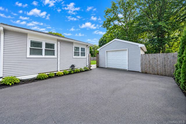 33 Pine Cone Street, Middle Island, NY 11953