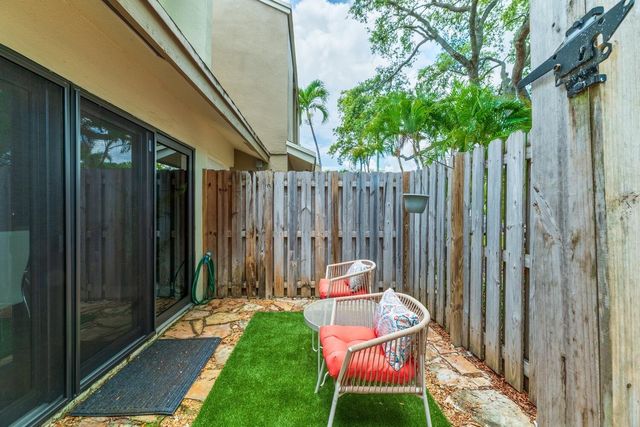 308 City View Drive, Fort Lauderdale, FL 33311