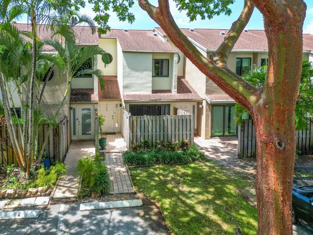 308 City View Drive, Fort Lauderdale, FL 33311