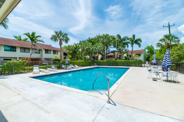 308 City View Drive, Fort Lauderdale, FL 33311