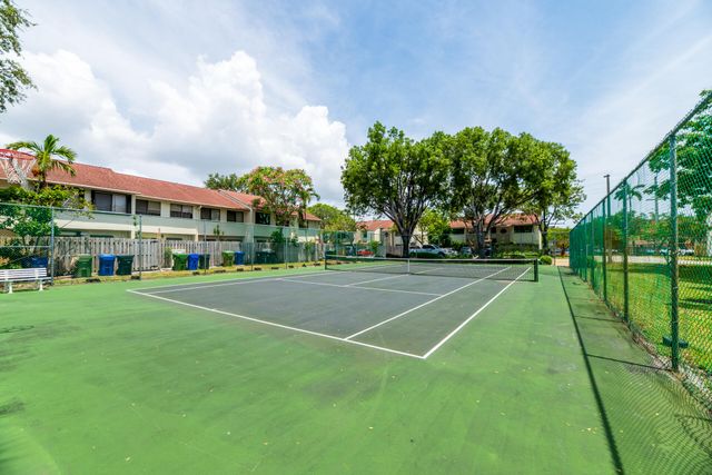 308 City View Drive, Fort Lauderdale, FL 33311
