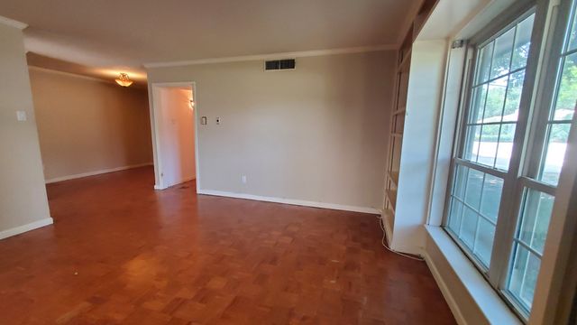 7700 Meadow Park Drive 116, Dallas, TX 75230