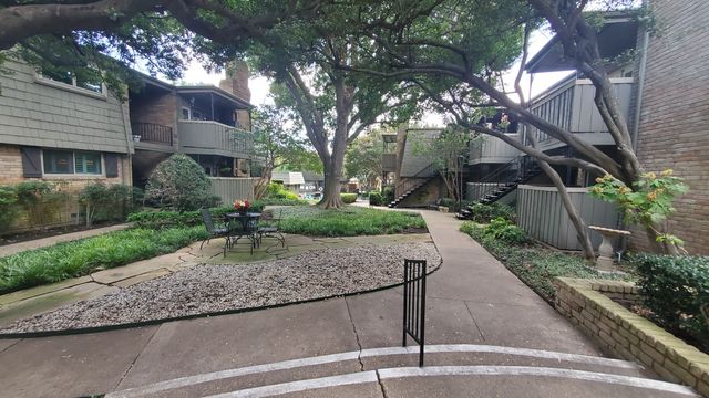 7700 Meadow Park Drive 116, Dallas, TX 75230