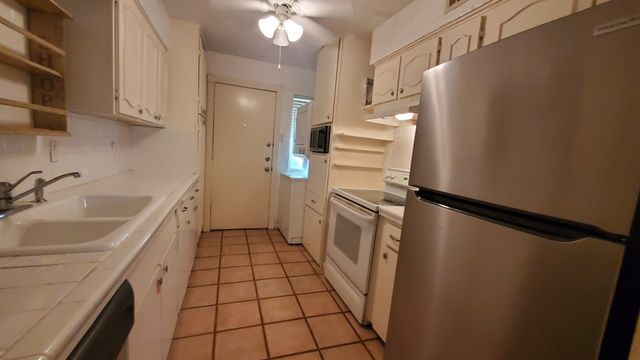 7700 Meadow Park Drive 116, Dallas, TX 75230