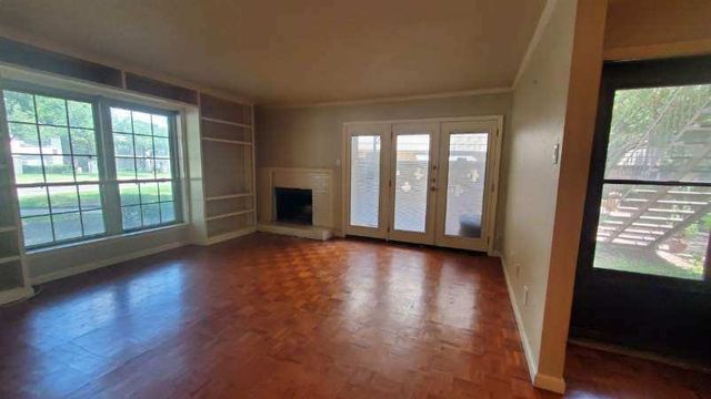 7700 Meadow Park Drive 116, Dallas, TX 75230