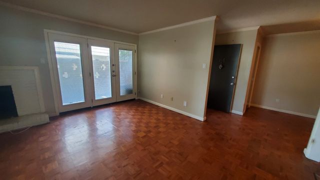 7700 Meadow Park Drive 116, Dallas, TX 75230