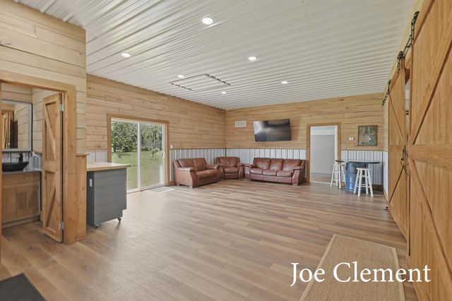 5455 E 112th Street, Grant, MI 49327