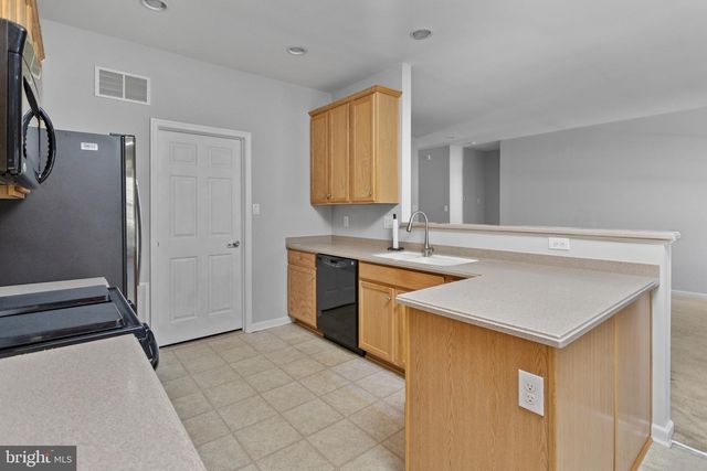 21 APPLEGATE DR, Florence, NJ 08518