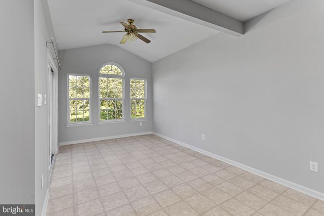 21 APPLEGATE DR, Florence, NJ 08518
