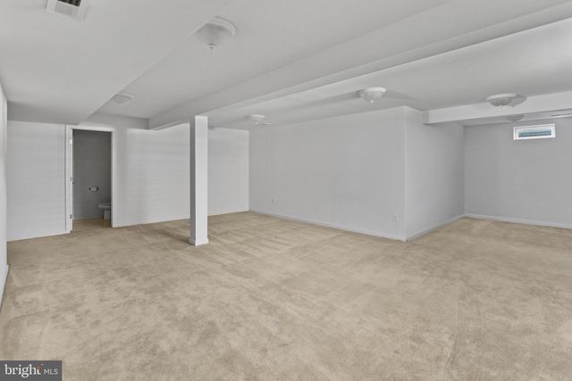 21 APPLEGATE DR, Florence, NJ 08518
