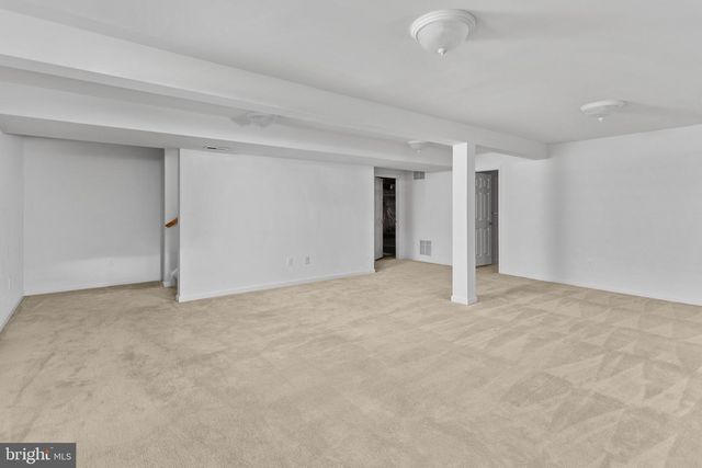 21 APPLEGATE DR, Florence, NJ 08518