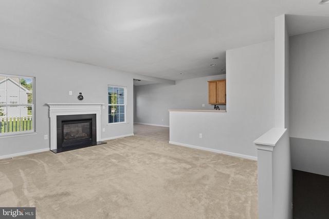 21 APPLEGATE DR, Florence, NJ 08518