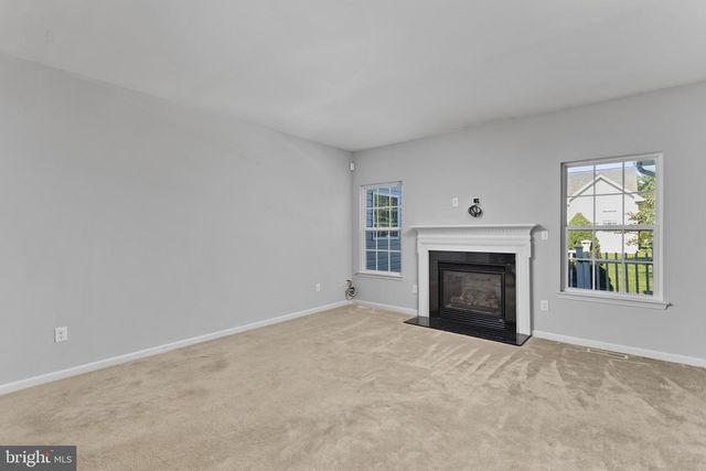 21 APPLEGATE DR, Florence, NJ 08518