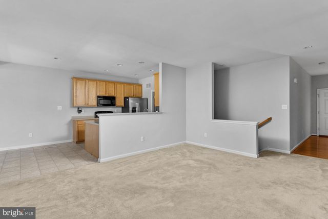 21 APPLEGATE DR, Florence, NJ 08518