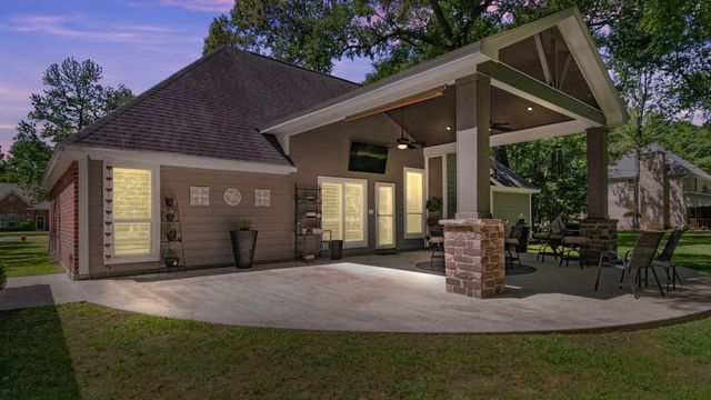 502 Garrett Drive, Magnolia, TX 77354