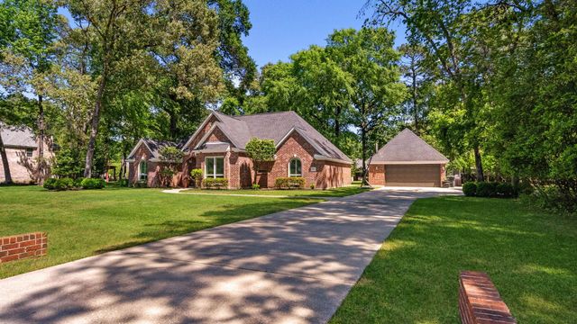 502 Garrett Drive, Magnolia, TX 77354