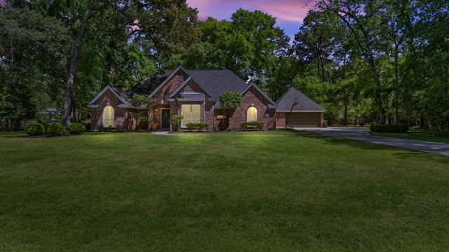 502 Garrett Drive, Magnolia, TX 77354