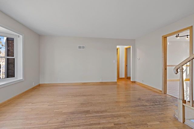 1038 N 3RD AVENUE, Sturgeon Bay, WI 54235