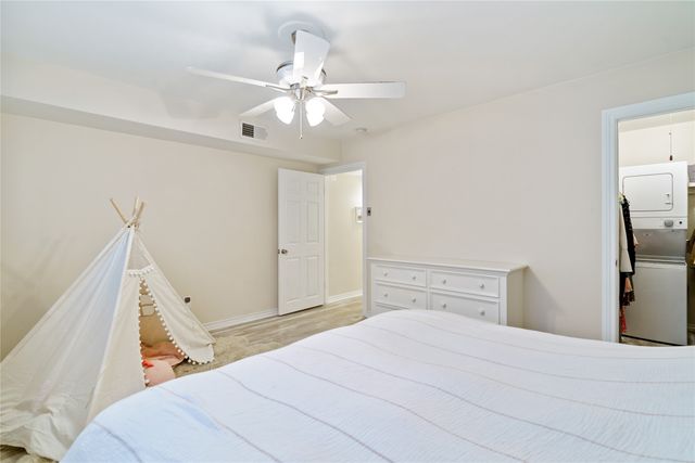 7707 Meadow Park Drive 112, Dallas, TX 75230