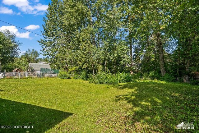 1747 Wickersham Drive, Anchorage, AK 99507
