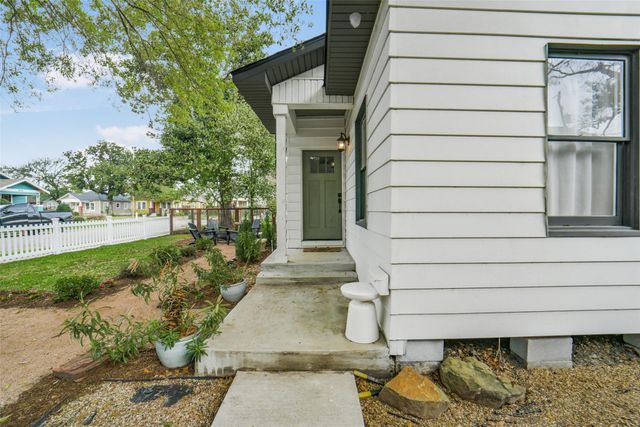 4030 Pineridge Street, Houston, TX 77009