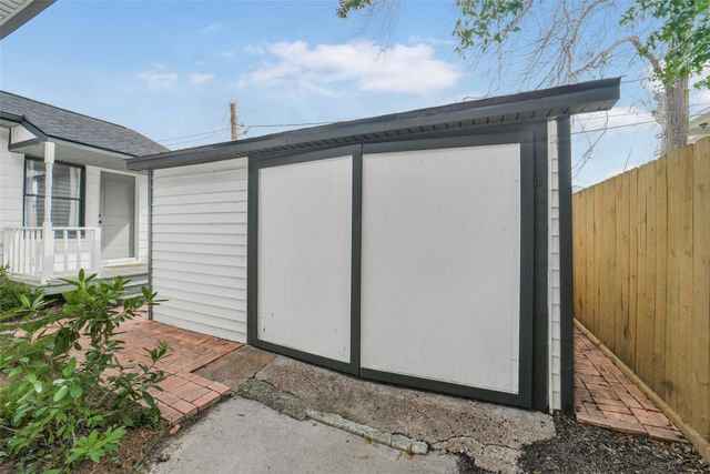 4030 Pineridge Street, Houston, TX 77009