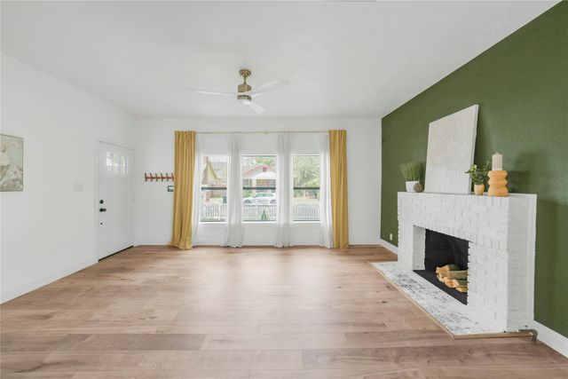 4030 Pineridge Street, Houston, TX 77009