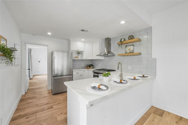 4030 Pineridge Street, Houston, TX 77009