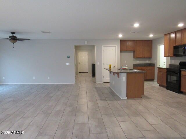 17164 W STRAIGHT ARROW Lane, Surprise, AZ 85387