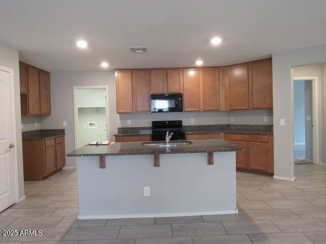 17164 W STRAIGHT ARROW Lane, Surprise, AZ 85387