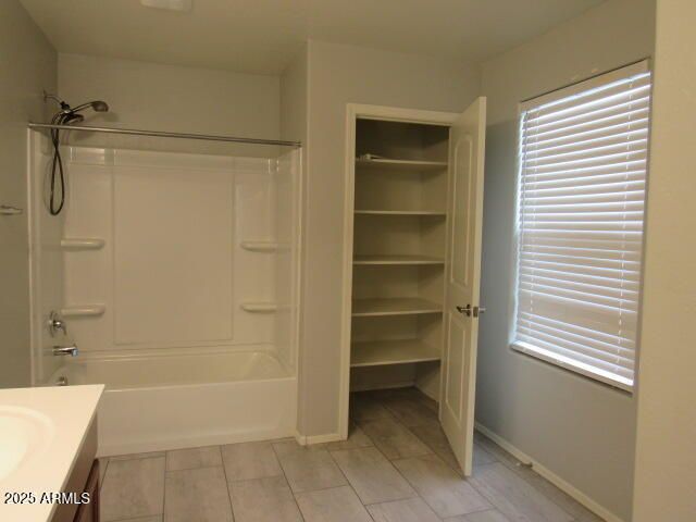 17164 W STRAIGHT ARROW Lane, Surprise, AZ 85387