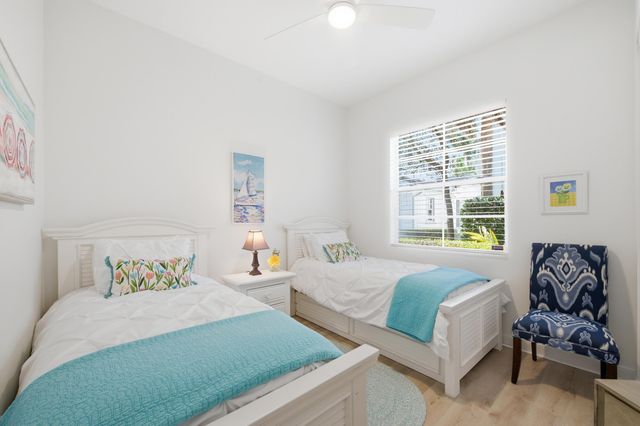 554 Tomahawk Court, Palm Beach Gardens, FL 33410