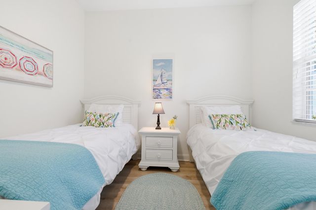 554 Tomahawk Court, Palm Beach Gardens, FL 33410