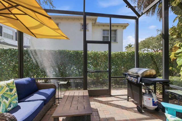 554 Tomahawk Court, Palm Beach Gardens, FL 33410