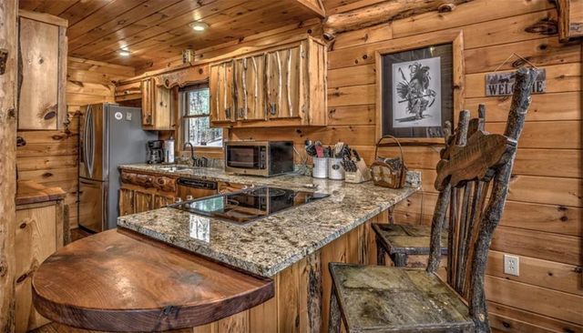 35 Big Buck Circle, Blue Ridge, GA 30513