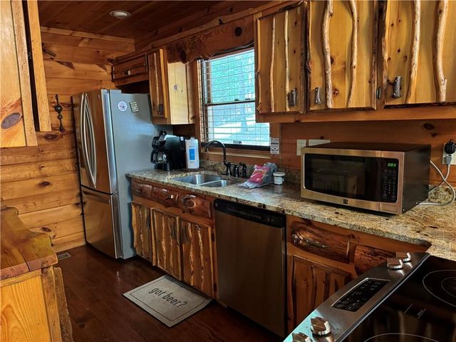 35 Big Buck Circle, Blue Ridge, GA 30513