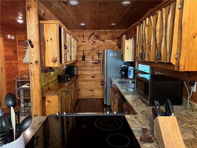 35 Big Buck Circle, Blue Ridge, GA 30513