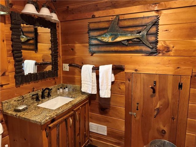 35 Big Buck Circle, Blue Ridge, GA 30513