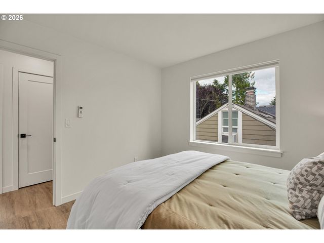 8071 Se Carlton St, Portland, OR 97206